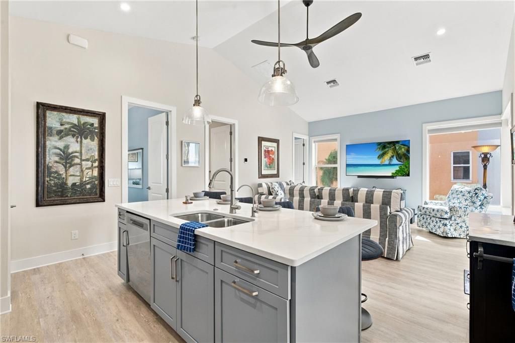 724 Estero Blvd, Fort Myers Beach, FL 33931 Photo