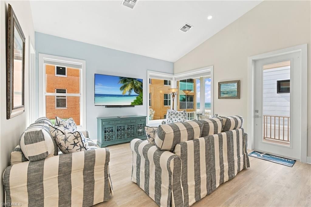 724 Estero Blvd, Fort Myers Beach, FL 33931 Photo