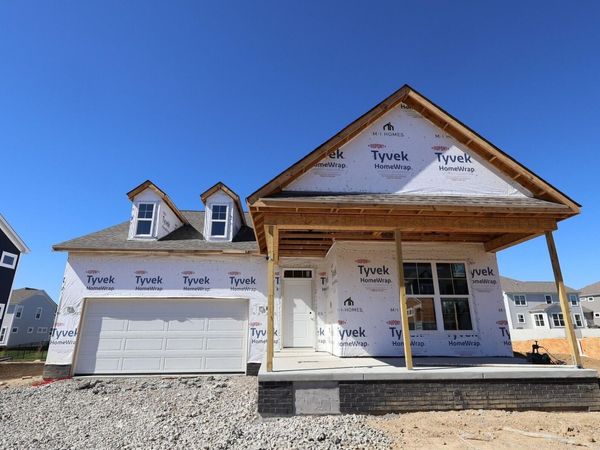 408 Fannin Drive, Pataskala, OH 43062