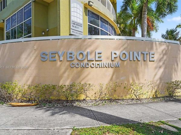 816 NW 11th St , Unit 906, Miami, FL 33136