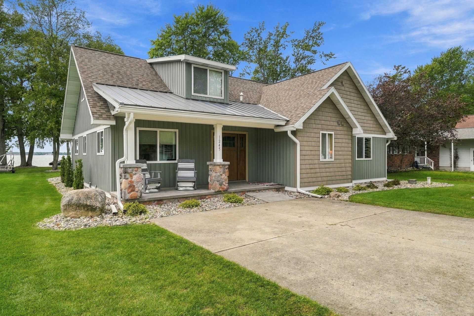 1245 Long Point Drive, Houghton Lake, MI 48629 Main Photo