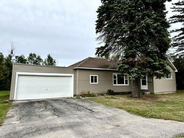 950 Locust Street, Cheboygan, MI 49721