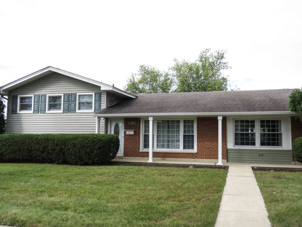 1800 N Newport Road , Hoffman Estates, IL 60169