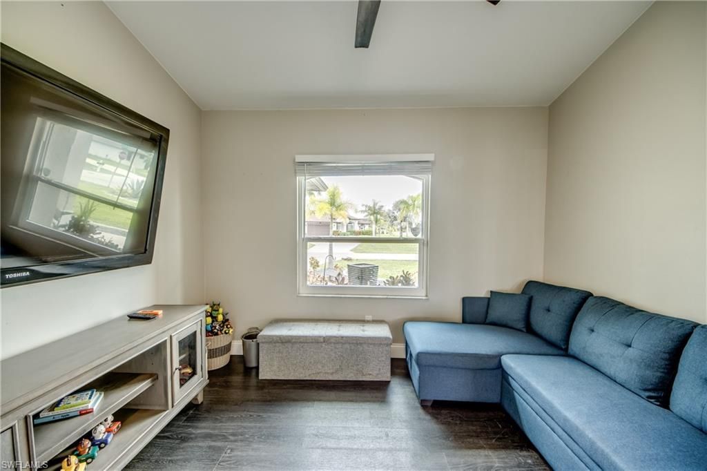 816 SW 28th Ter, Cape Coral, FL 33914 Photo