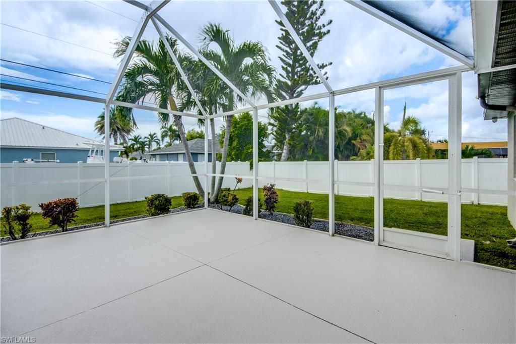 816 SW 28th Ter, Cape Coral, FL 33914 Photo