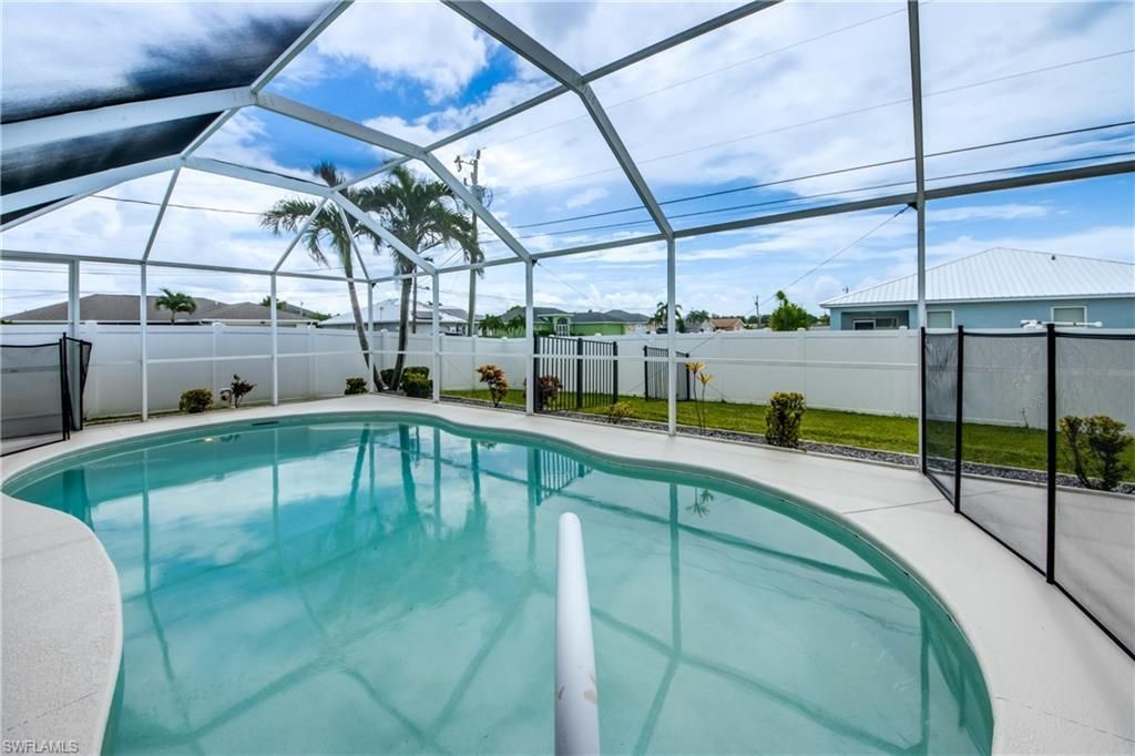 816 SW 28th Ter, Cape Coral, FL 33914 Photo