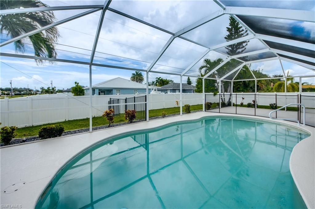 816 SW 28th Ter, Cape Coral, FL 33914 Photo