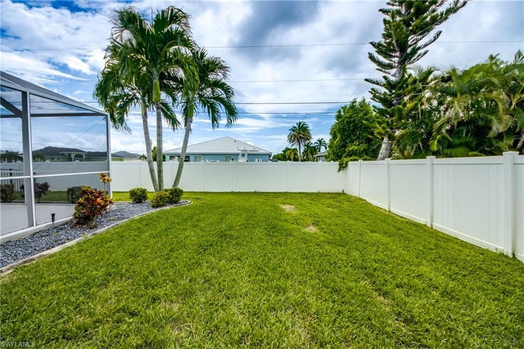 816 SW 28th Ter, Cape Coral, FL 33914 Photo