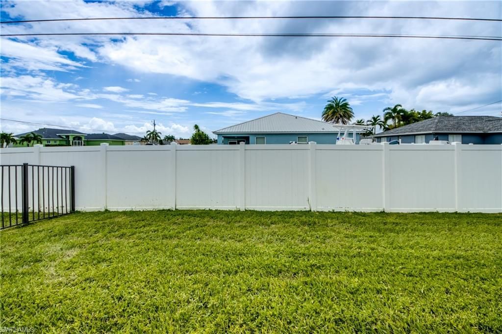 816 SW 28th Ter, Cape Coral, FL 33914 Photo