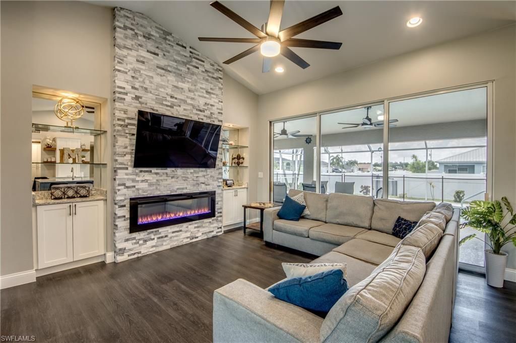 816 SW 28th Ter, Cape Coral, FL 33914 Photo