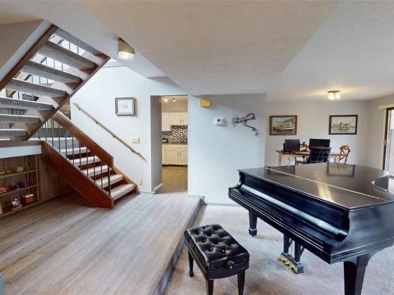 1939 Pine Drive, Kent, OH 44240 Photo 5