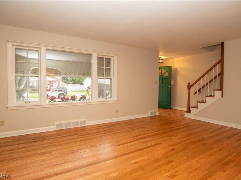 1032 Roosevelt Street NE, Massillon, OH 44646 Photo 5