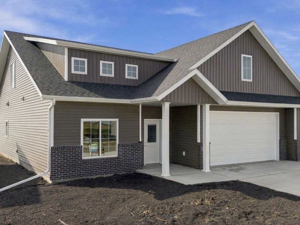 8439 61st Street S, Horace, ND 58047