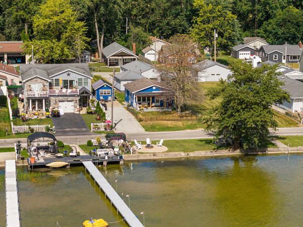 6172 S County Road 210 , Knox, IN 46534