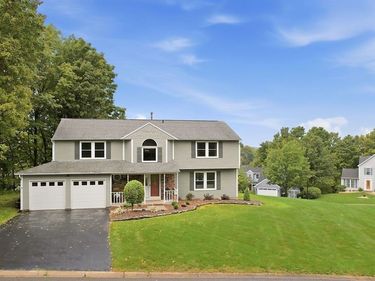 5372 Barrows Pointe , Camillus, NY 13031