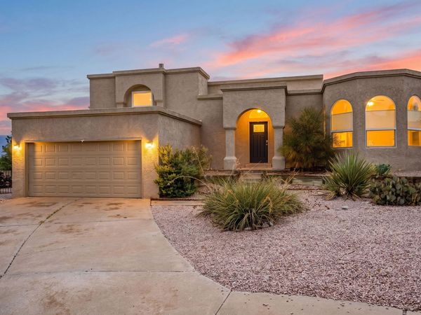 10216 Silver Grade Court NW, Albuquerque, NM 87114