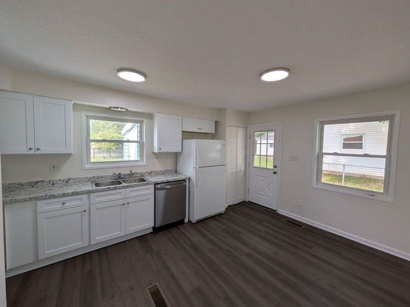 1055 Cottingham Road , Reynoldsburg, OH 43068 Photo 3