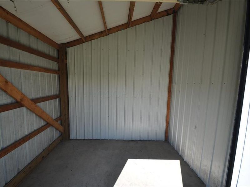 686 Buckeye Street , Coshocton, OH 43812 Photo 9