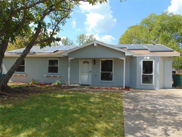 1224 Mars Drive , Cedar Hill, TX 75104