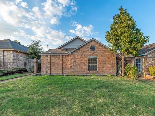 2525 W Oakdale Road, Irving, TX 75060