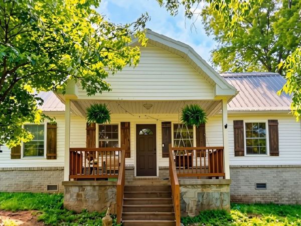 1420 Shoot Rd, Hartsville, TN 37074