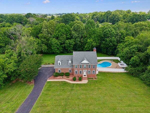 1404 Brook Dr , Columbia, TN 38401