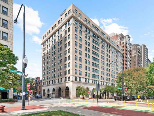2100 N Lincoln Park West , Unit 3ES, Chicago, IL 60614
