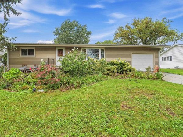 206 Sharp Avenue, Reeseville, WI 53379