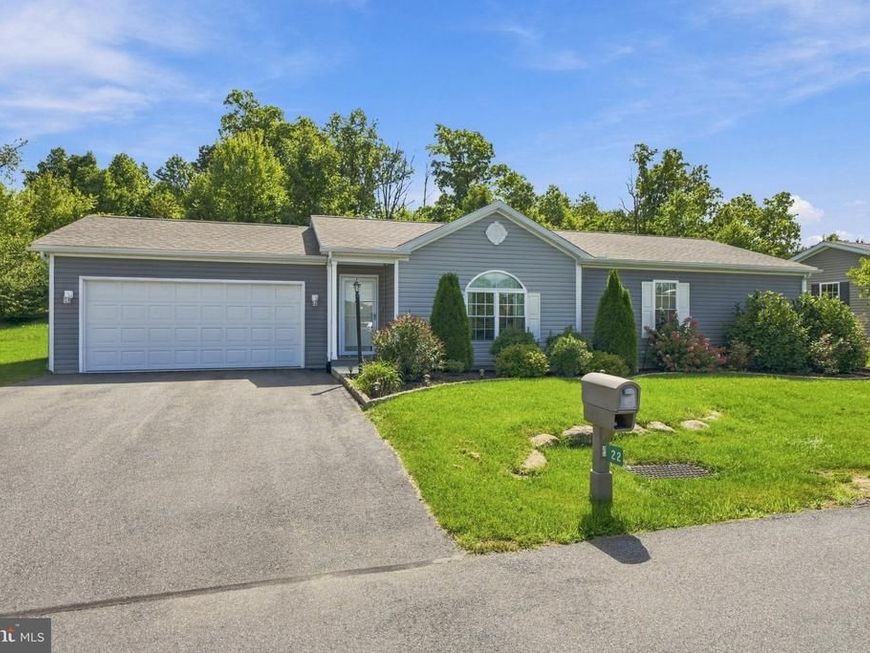22 Sandpiper Drive, Bechtelsville, PA 19505 Main Photo