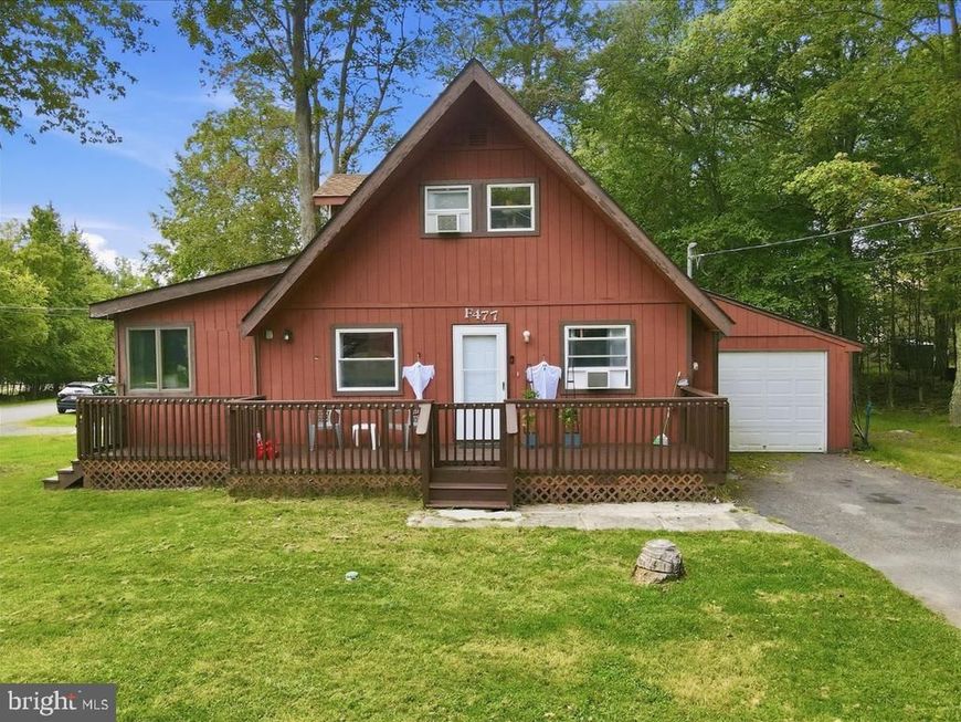 593 Country Place Drive , Tobyhanna, PA 18466 Main Photo