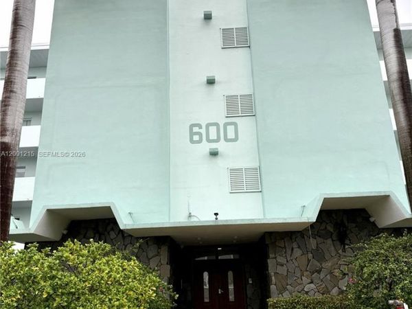 600 NE 14th Ave , Unit 224, Hallandale Beach, FL 33009