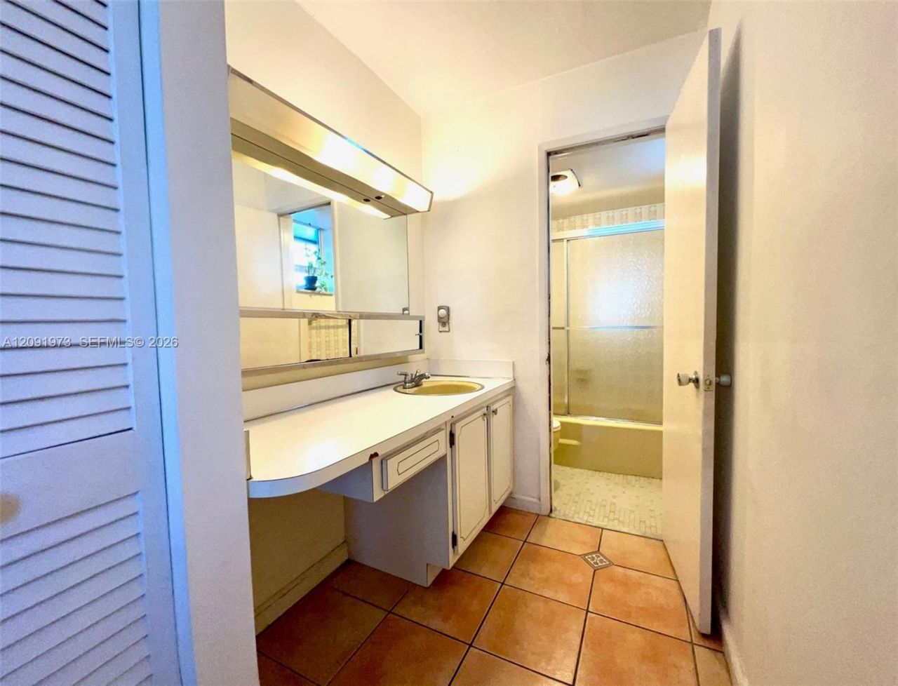 1658 Bay Rd , Unit 203, Miami Beach, FL 33139 Photo