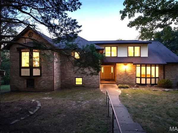 7327 Woods Road , Hillsboro, MO 63050
