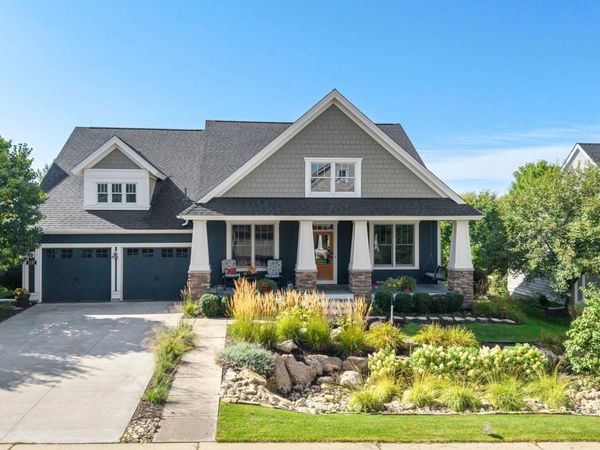 1137 Pioneer Trail, Bayport, MN 55003