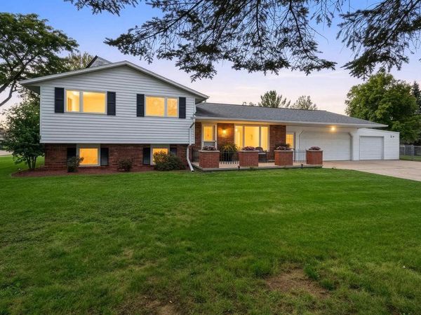 3467 GOLF DRIVE, Green Bay, WI 54311