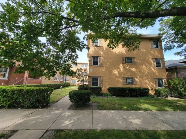 6440 N Richmond Street, Unit 1B, Chicago, IL 60645