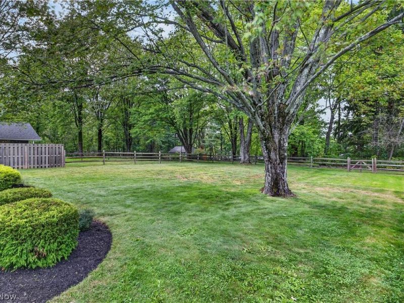 35755 Solon Road, Solon, OH 44139 Photo 32