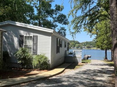 107 Oak Pointe Road , Prosperity, SC 29127