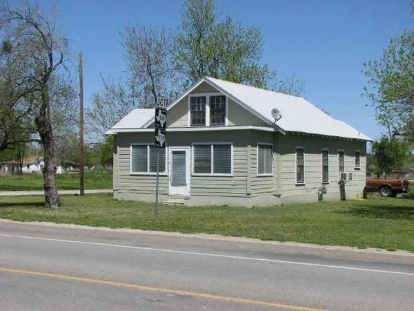 401 N Hill Street , Itasca, TX 76055
