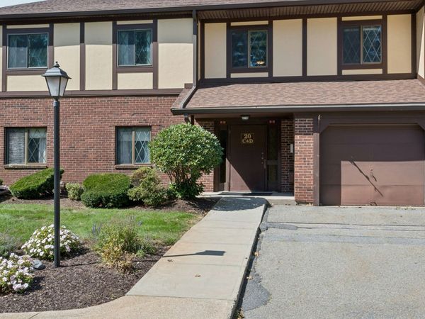 20 Rainbow Pond Drive, Unit C2, Walpole, MA 02081