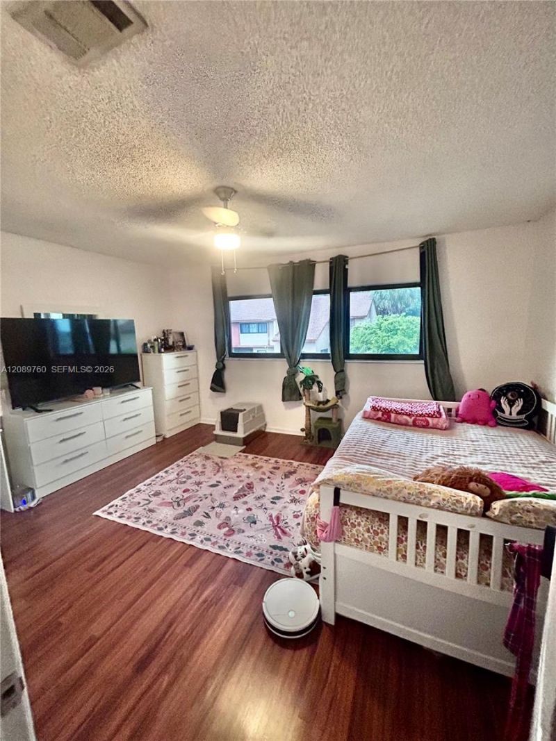 4085 W 8th Ct, Unit 82, Hialeah, FL 33012 Photo