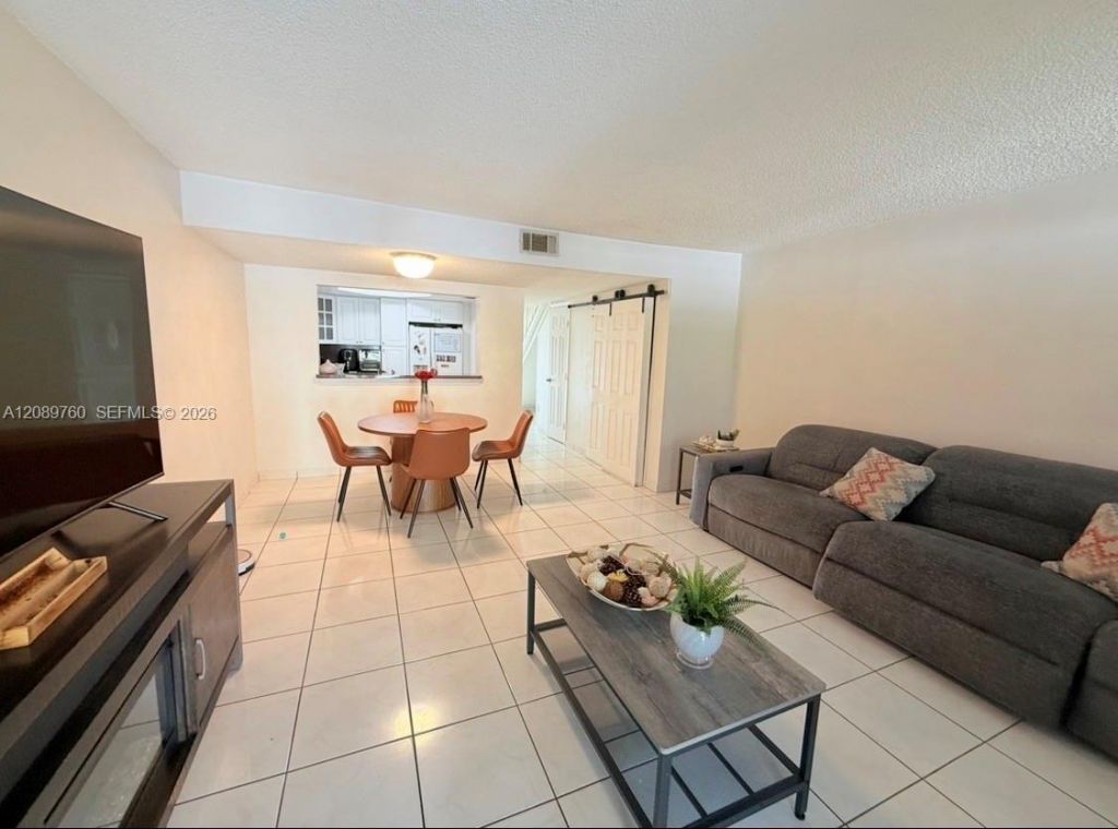 4085 W 8th Ct, Unit 82, Hialeah, FL 33012 Photo