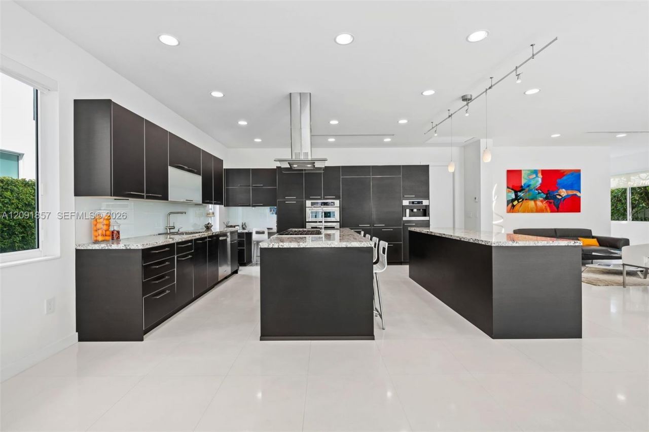 2317 N Atlantic Blvd, Fort Lauderdale, FL 33305 Photo