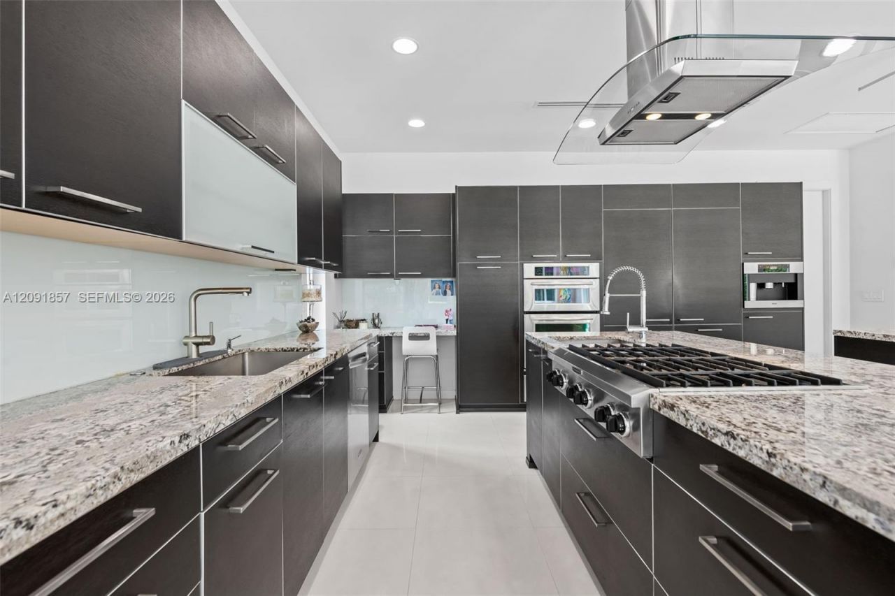 2317 N Atlantic Blvd, Fort Lauderdale, FL 33305 Photo