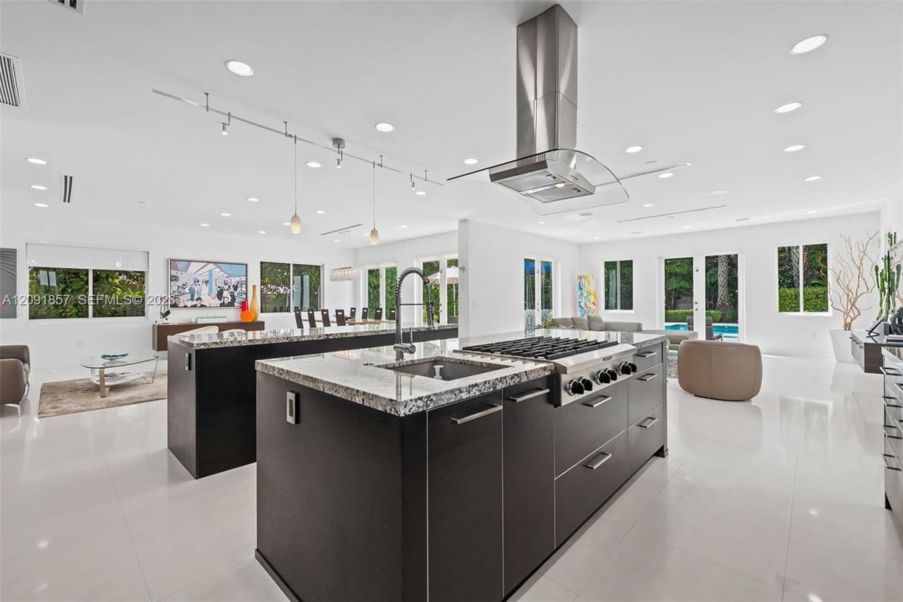 2317 N Atlantic Blvd, Fort Lauderdale, FL 33305 Photo
