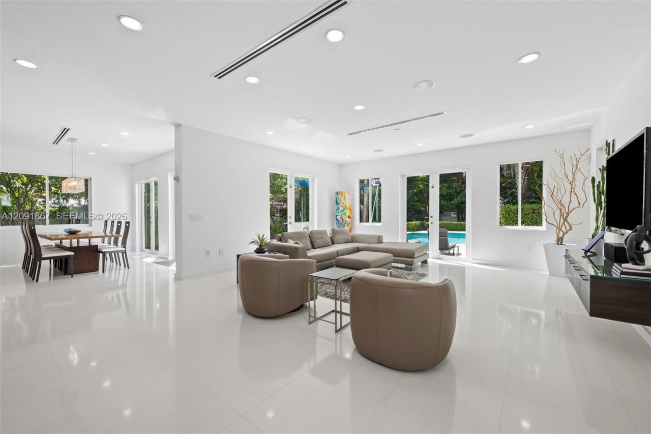 2317 N Atlantic Blvd, Fort Lauderdale, FL 33305 Photo