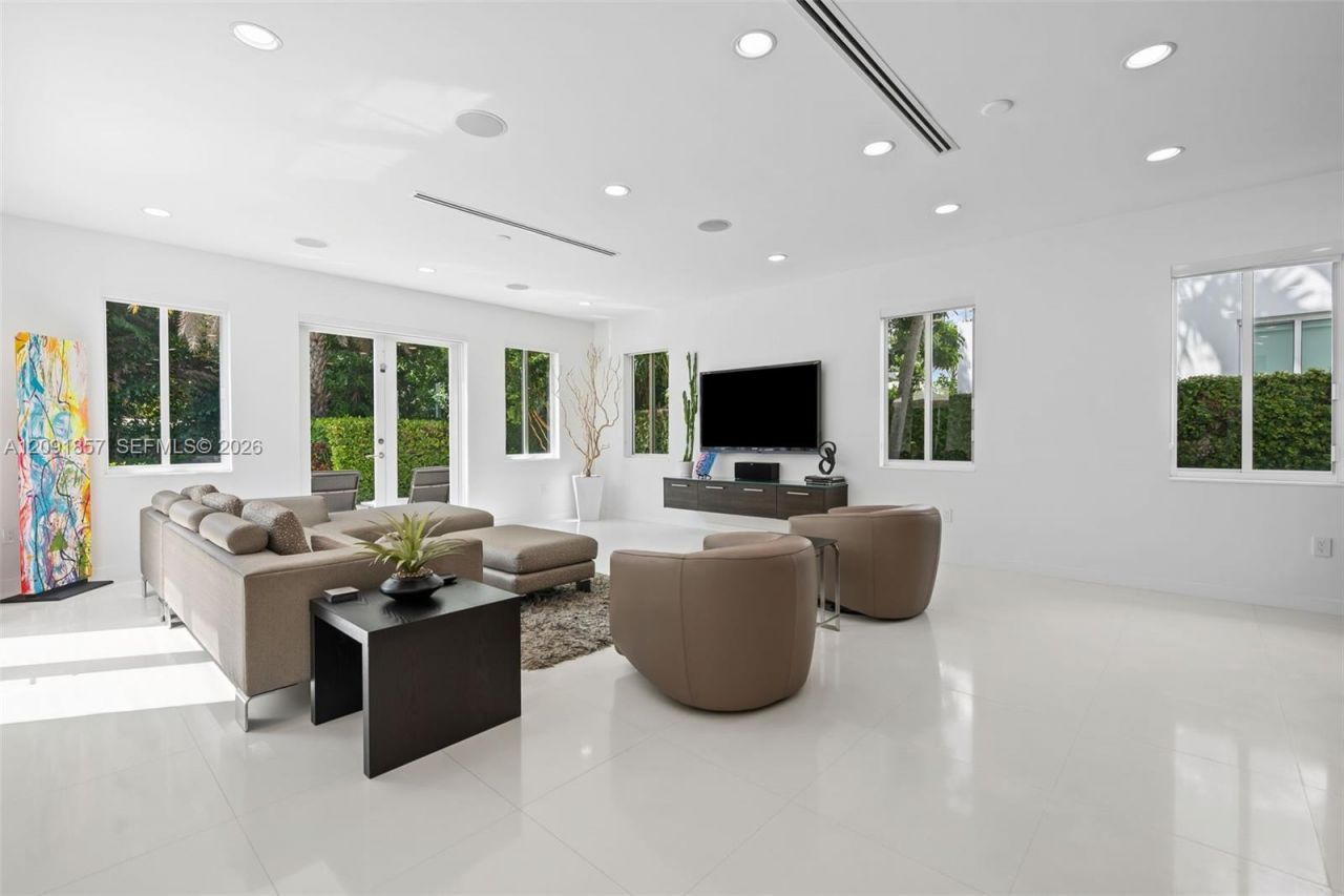 2317 N Atlantic Blvd, Fort Lauderdale, FL 33305 Photo