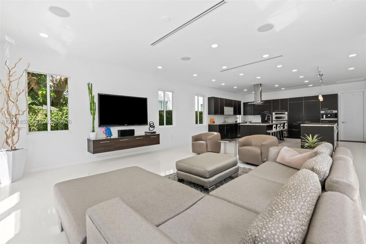 2317 N Atlantic Blvd, Fort Lauderdale, FL 33305 Photo