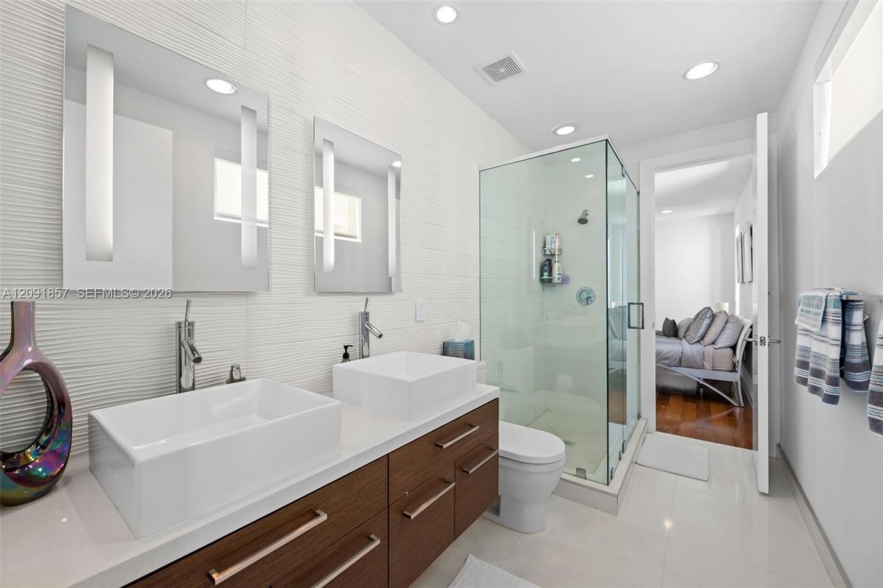 2317 N Atlantic Blvd, Fort Lauderdale, FL 33305 Photo