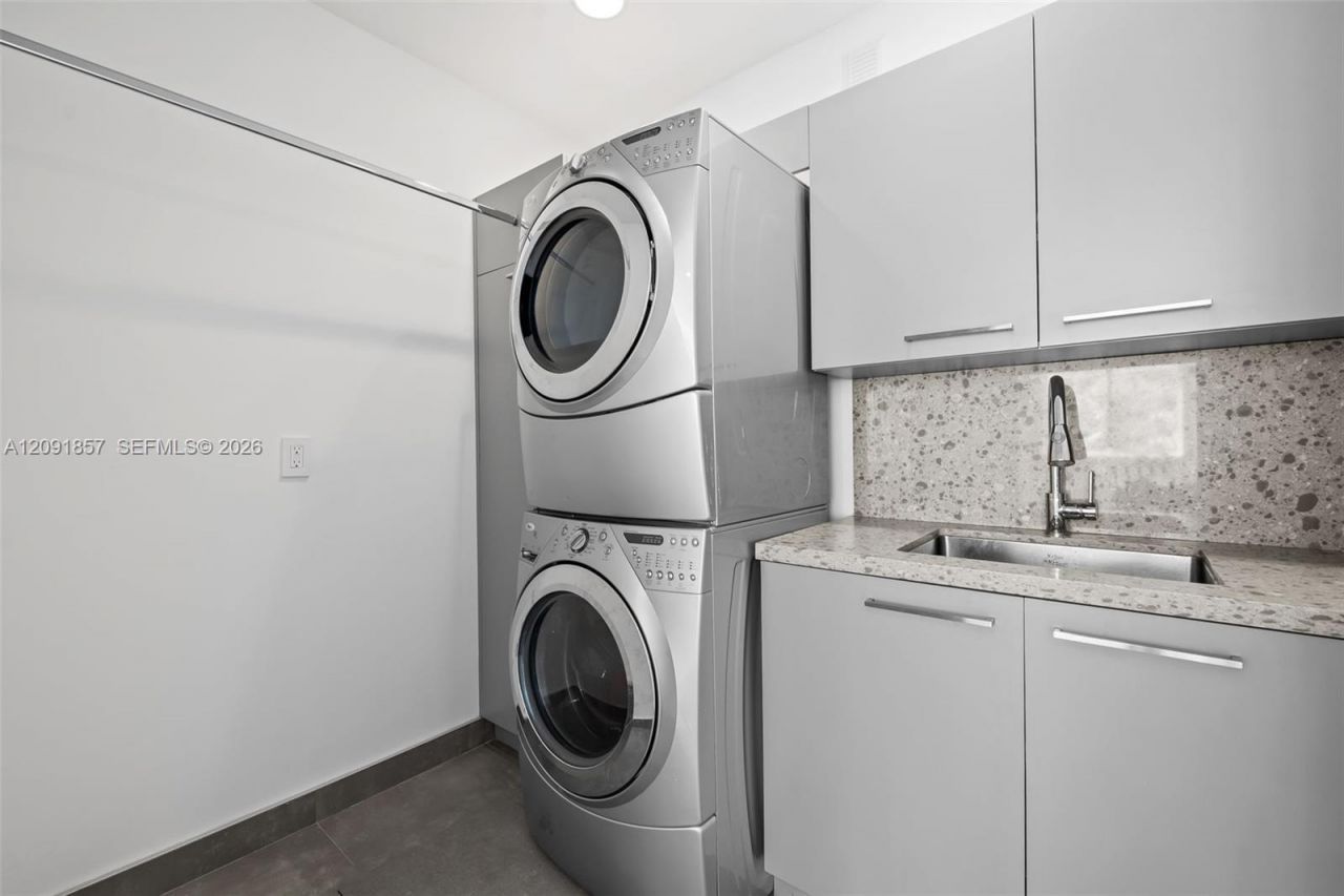2317 N Atlantic Blvd, Fort Lauderdale, FL 33305 Photo